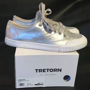 Tretorn Marley silver suede size 6